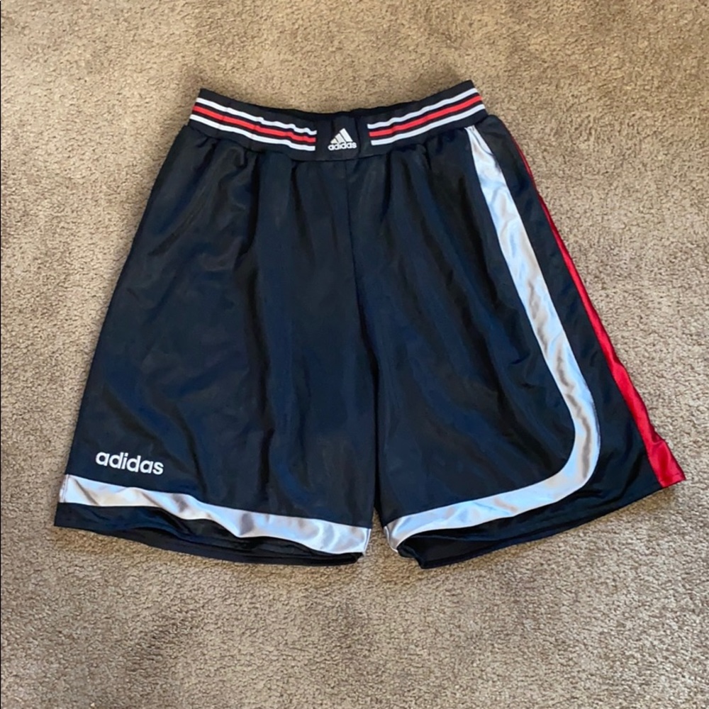 Vintage 2002 2003 Adidas retro basketball shorts M